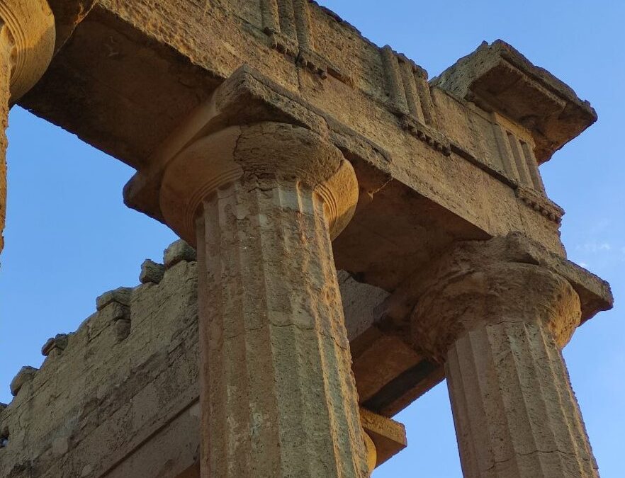 La Valle dei Templi di Agrigento fra passo e sguardo. La caduta di Icaro